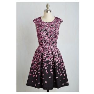 Flirty Curtsy Dress in 10